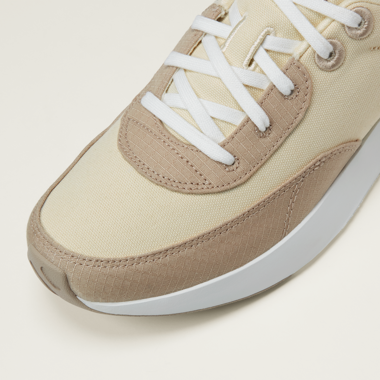 Women's Courier, Stoney Cream, Rugged Beige (Natural White)